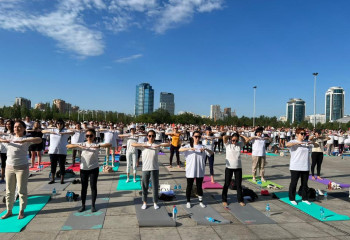 Ажар Ғиният халықаралық йога күнінің ашылуына қатысты