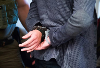 Кәсіпкерлерден пара алған шенеуніктер сотталды