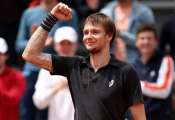Александр Бублик Ұлыбританиядағы турнирдің ширек финалына өтті