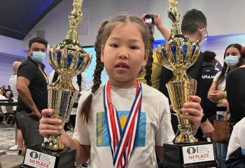 Токаев направил поздравительную телеграмму самой молодой чемпионке мира ФИДЕ Малике Зиядин