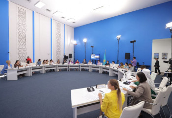 Нацкомиссия по делам женщин готовит пакет инструментов по развитию роли института отцовства в воспитании детей