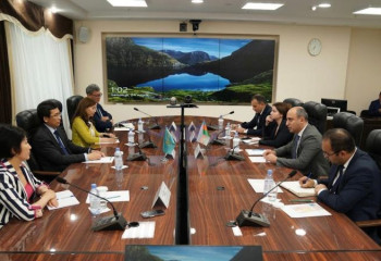 Azerbaijan plans to adopt experience of Kazakh teachers