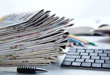 Глава государства учредил премии и гранты в области СМИ