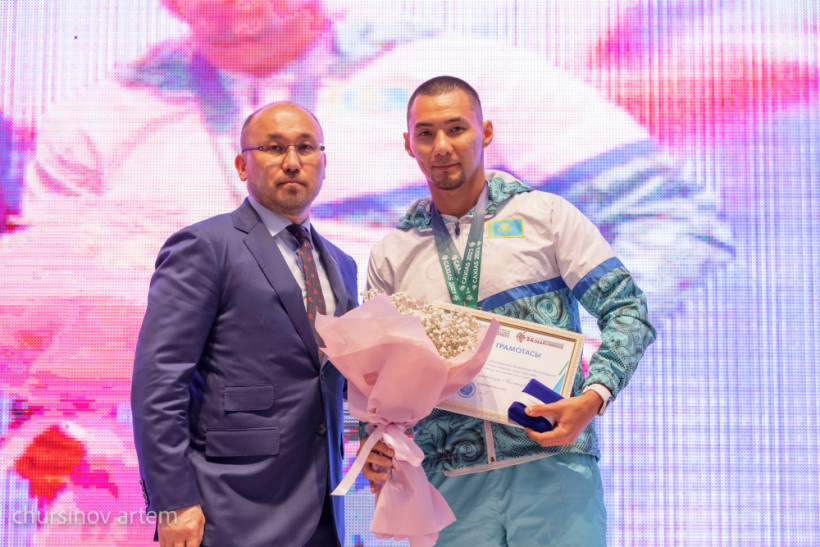  Артем Чурсинов 