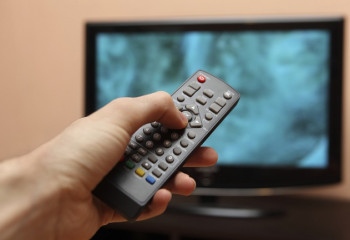 Қазақстандықтардың басым бөлігі теледидарға сенеді