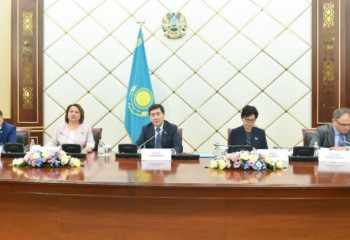 Kazakhstan and China discuss development of bilateral relations