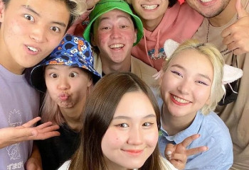 Аделя из Yolo House: Рум-тур, краш и цель в жизни!