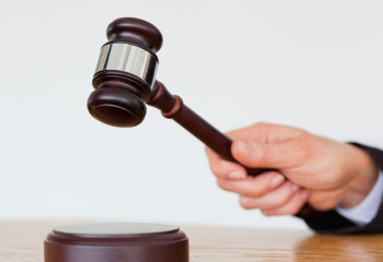 Ауыл шаруашылығы басқармасының басшысы пара алғаны үшін сотталды