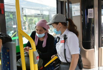 Ношение масок могут вернуть в случае возвращения в желтую зону