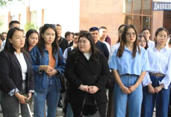 Студенты-медики возмущены поднятием цены за обучение до 1 миллиона тенге
