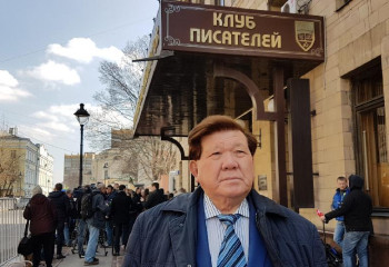 Ақын Мұхтар Шаханов 80 жасқа толды