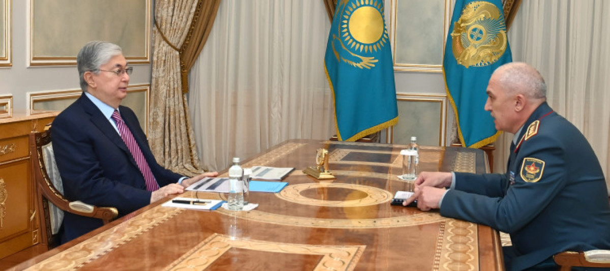 Head of State receives Minister of Defense 