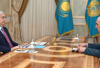 Head of State receives Minister of Defense 