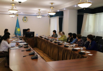 Казахстанские женщины снова потребовали снизить пенсионный возраст