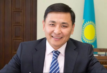 Аким Нур-Султана ответил на вопрос о своей зарплате