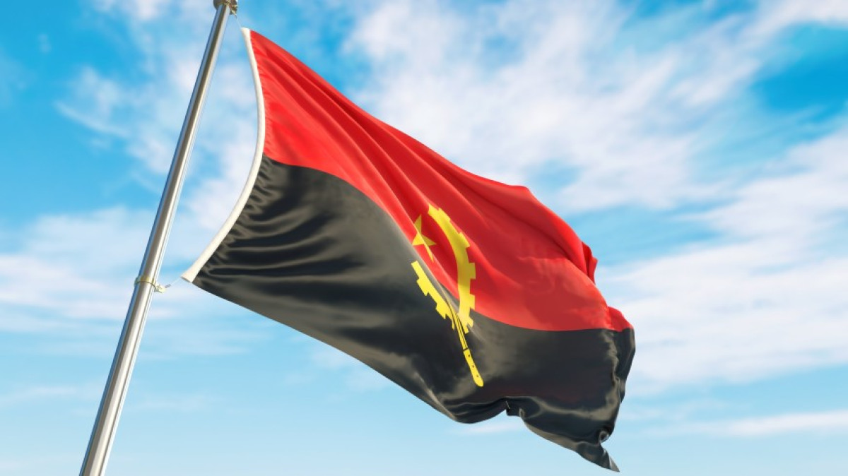 В Анголе объявлен пятидневный траур в связи со смертью экс-президента