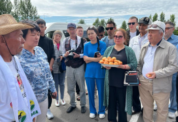 72-летний аксакал-путешественник Сарсенбай Котырашов дошел до Нур-Султана