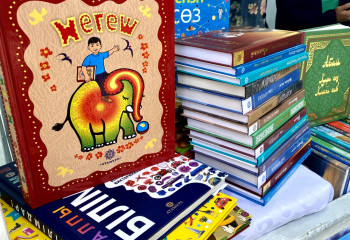 Bookcrossing and libraries for toddlers: How to instill a love of reading in children?