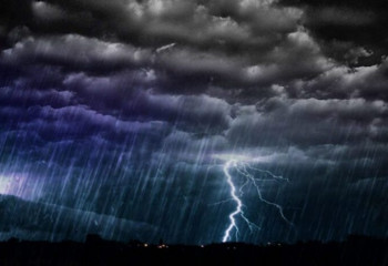 Штормовое предупреждение объявлено в 11 регионах РК 