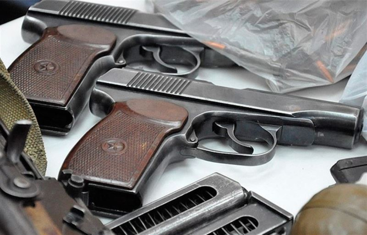 Черный рынок пистолетов. ПМ Макаров боевой. Табельное оружие полиции Макаров.