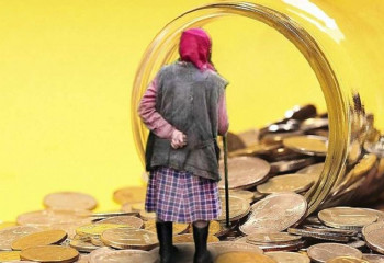 Үкімет басшысы зейнет жасын төмендету мәселесіне қатысты пікір білдірді