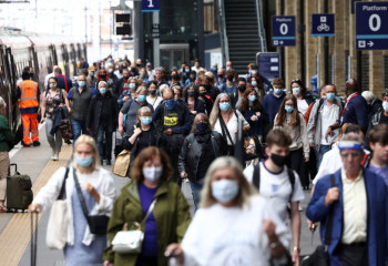 ВОЗ призывает вернуть масочный режим