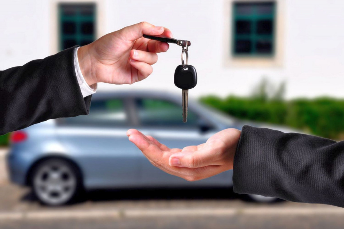 Kazakhstani car dealers sell almost 12 thousand cars in June