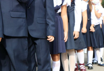 В столичных школах вводят единую школьную форму 