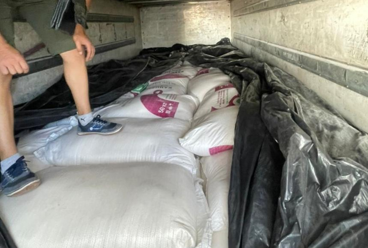 Из Кыргызстана в Казахстан пытались вывезти около 6 тонн сахара 