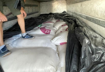 Из Кыргызстана в Казахстан пытались вывезти около 6 тонн сахара 