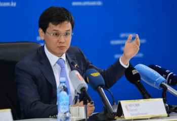 Неудовлетворительно работаете - Токаев сделал замечание Багдату Мусину