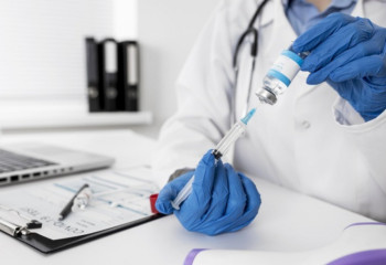 Реальной нагрузки на систему здравоохранения нет – Тугжанов о КВИ