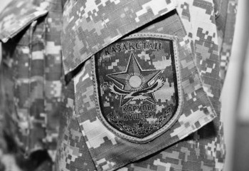 Абай облысында оқтан көз жұмған әскери қызметкердің денесі табылды