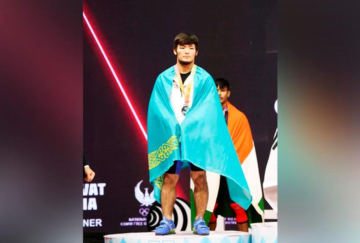 В копилке Казахстана вторая медаль на чемпионате Азии по тяжелой атлетике среди юниоров 