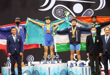Казахстанец стал чемпионом Азии по тяжелой атлетике и установил рекорд