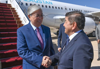 Tokayev arrives in Kyrgyzstan