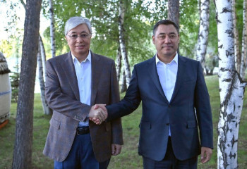 Тоқаев Қырғызстан және Өзбекстан президенттерімен бейресми кездесу өткізді