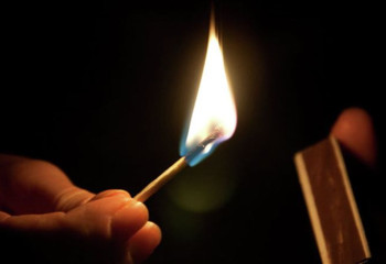 Ер адам Жоғарғы сот алдында өзін өртемек болды