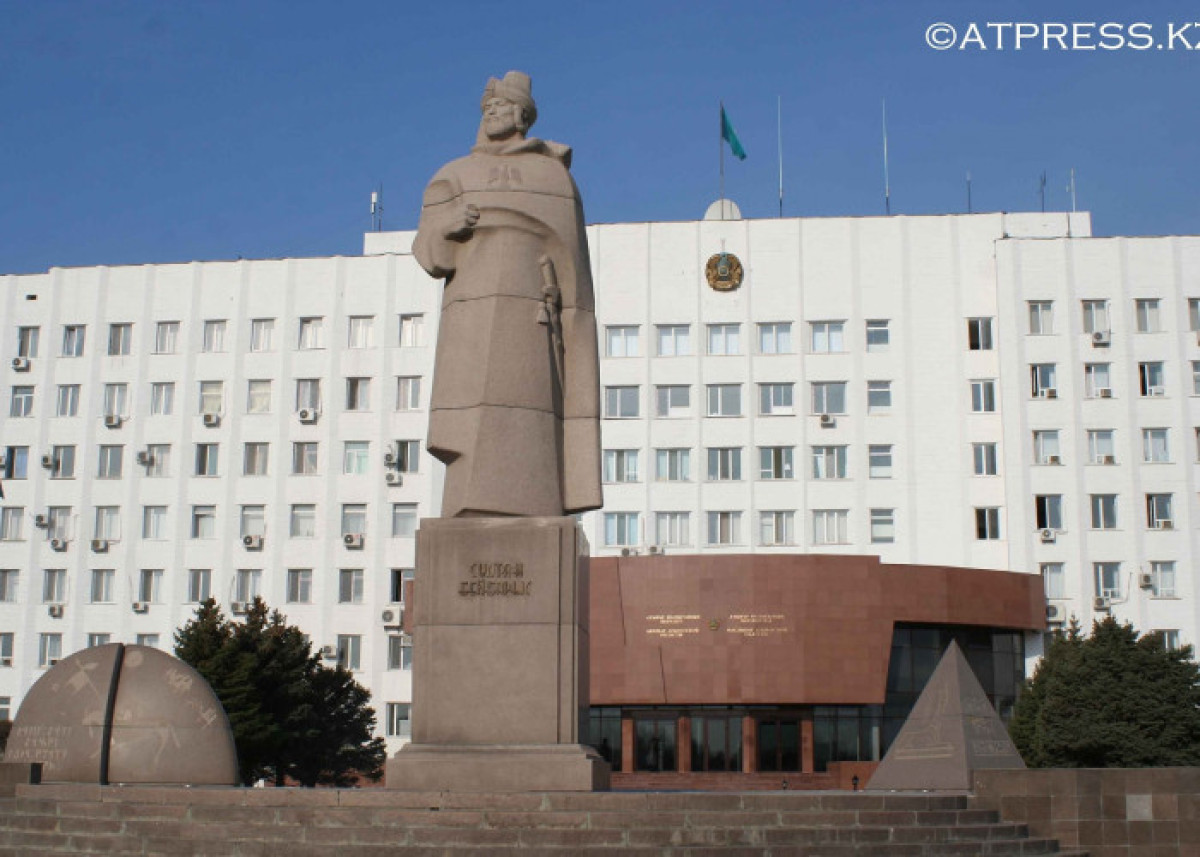 В Атырауской области сократили двоих заместителей акима региона