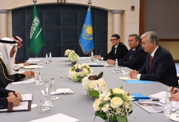 У нас есть что предложить - экономист о визите Токаева в Саудовскую Аравию