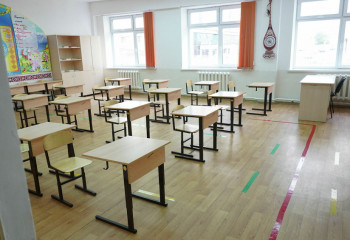 Почти 400 тысяч заявлений поступило для приема детей в первый класс 