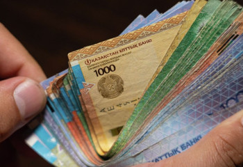 Қазақстанда көпбалалы отбасындағы әр балаға 12 720 теңгеден жәрдемақы төленеді