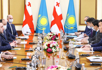 Kazakh, Georgian PMs discuss development of Trans-Caspian route