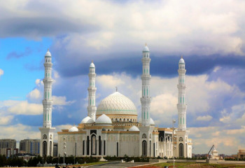 Әзірет Сұлтан мешітінің наиб имамы: Мұсылмандарға құрбан шалу парыз 