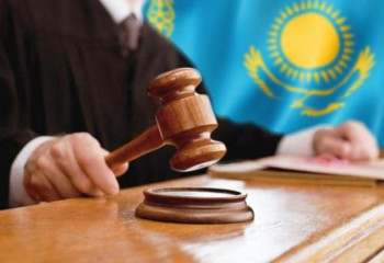 Пара алғаны үшін медицина университетінің экс-проректоры сотталды 