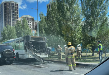 Елордада жолаушылар автобусынан өрт шықты
