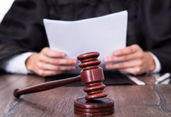 Завладевшему 100 миллионами тенге чиновнику-экологу дали срок