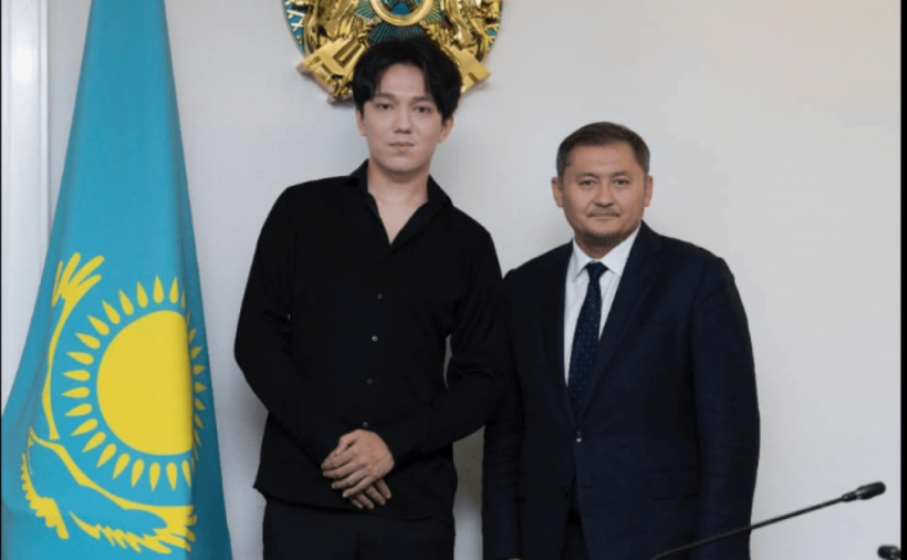  Instagram/Sayasat Nurbek  