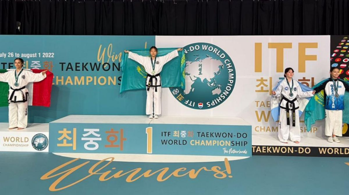 Яна Мун стала чемпионкой мира по таэквондо среди юниоров