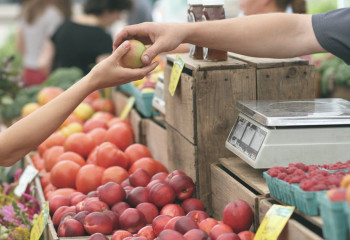Какие продукты подорожали за год сильнее всего в Казахстане